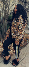 Load image into Gallery viewer, Leopard Sherpa - Reversible