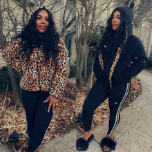 Load image into Gallery viewer, Leopard Sherpa - Reversible